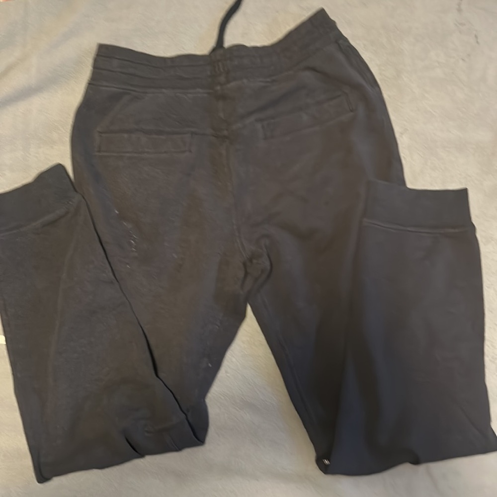 Lululemon - Picture 4 of 4